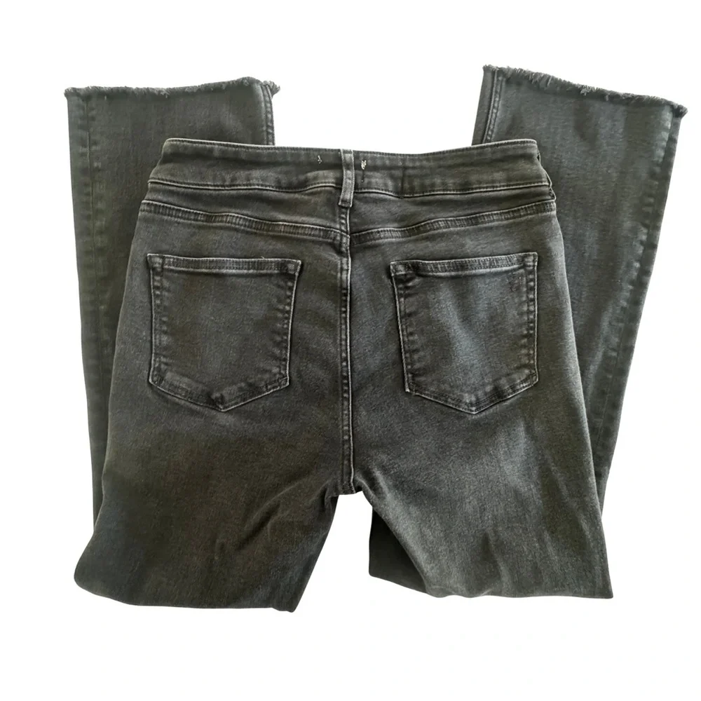 Pilcro The Yaya Cropped Kick Flare Jeans 28 Washed Black Raw Hem Mid Rise - Picture 4 of 7